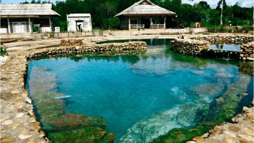 น้ำพุร้อนเค็มคลองท่อม จังหวัดกระบี่